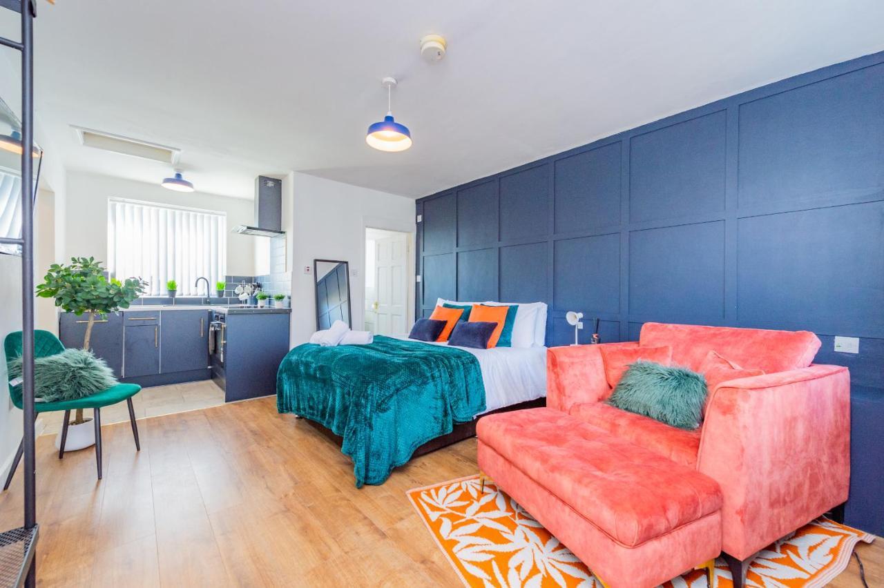 Studio Annexe By Papermill, Deeside - En-Suite, Heswall Ngoại thất bức ảnh