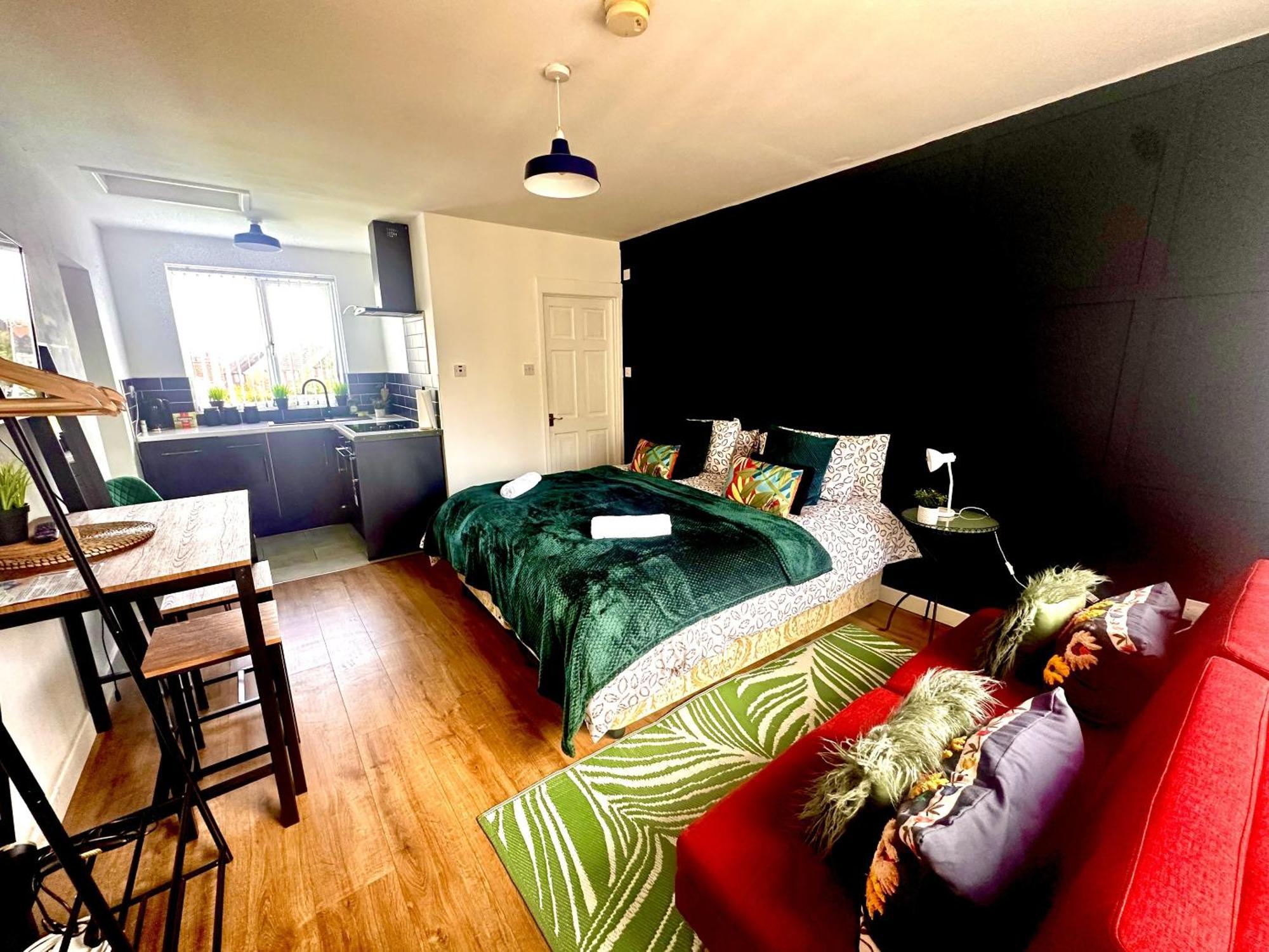 Studio Annexe By Papermill, Deeside - En-Suite, Heswall Ngoại thất bức ảnh